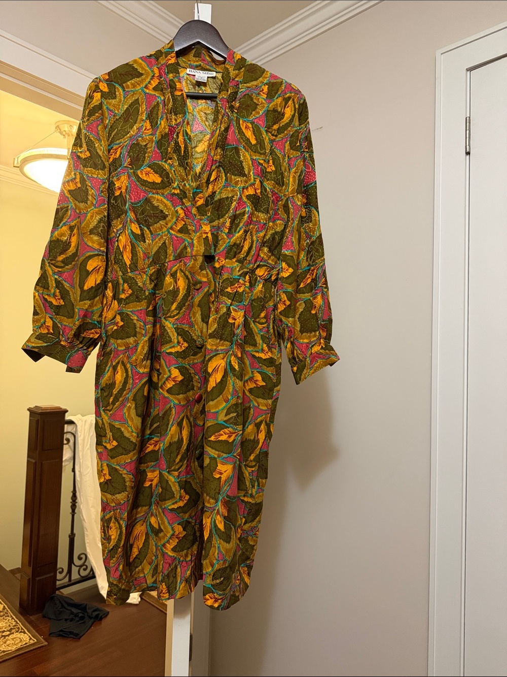 Hana sung silk Printed Leaf-Pattern Wrap Dress in Olive and Mustard size 12